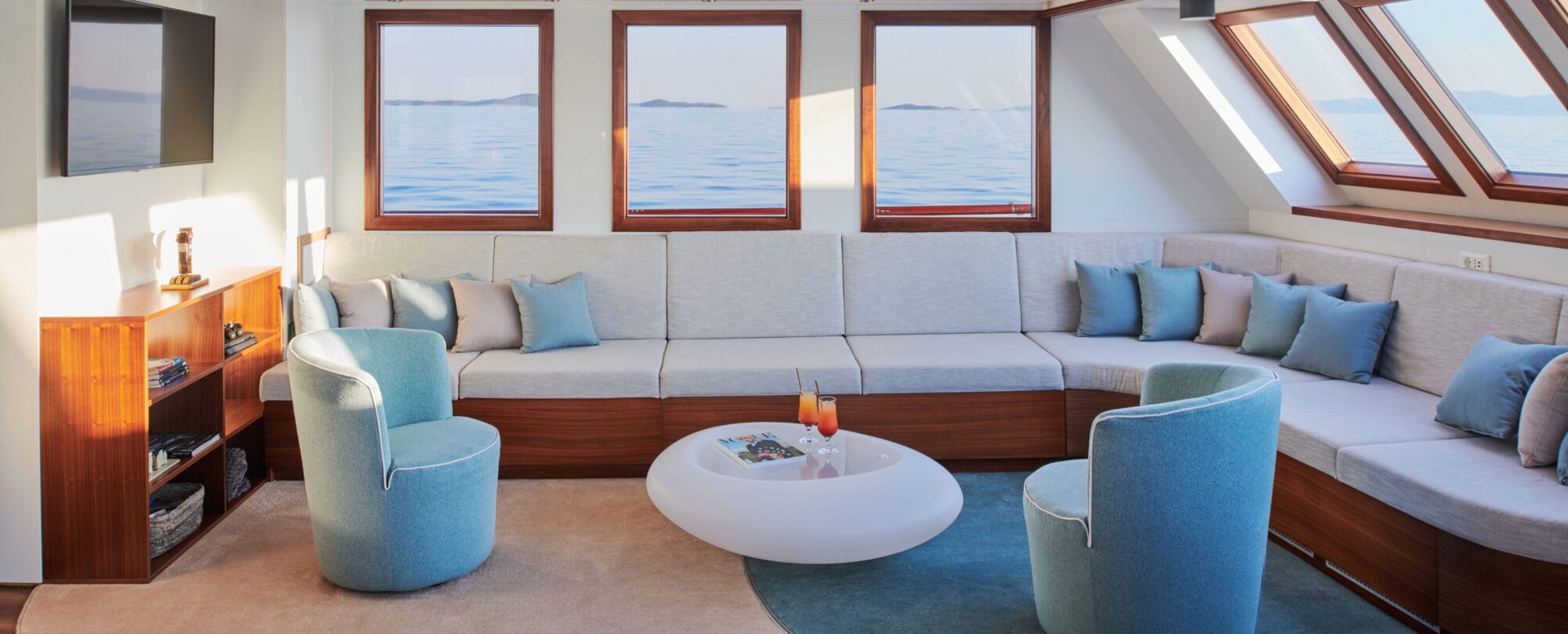 Yacht Charter
