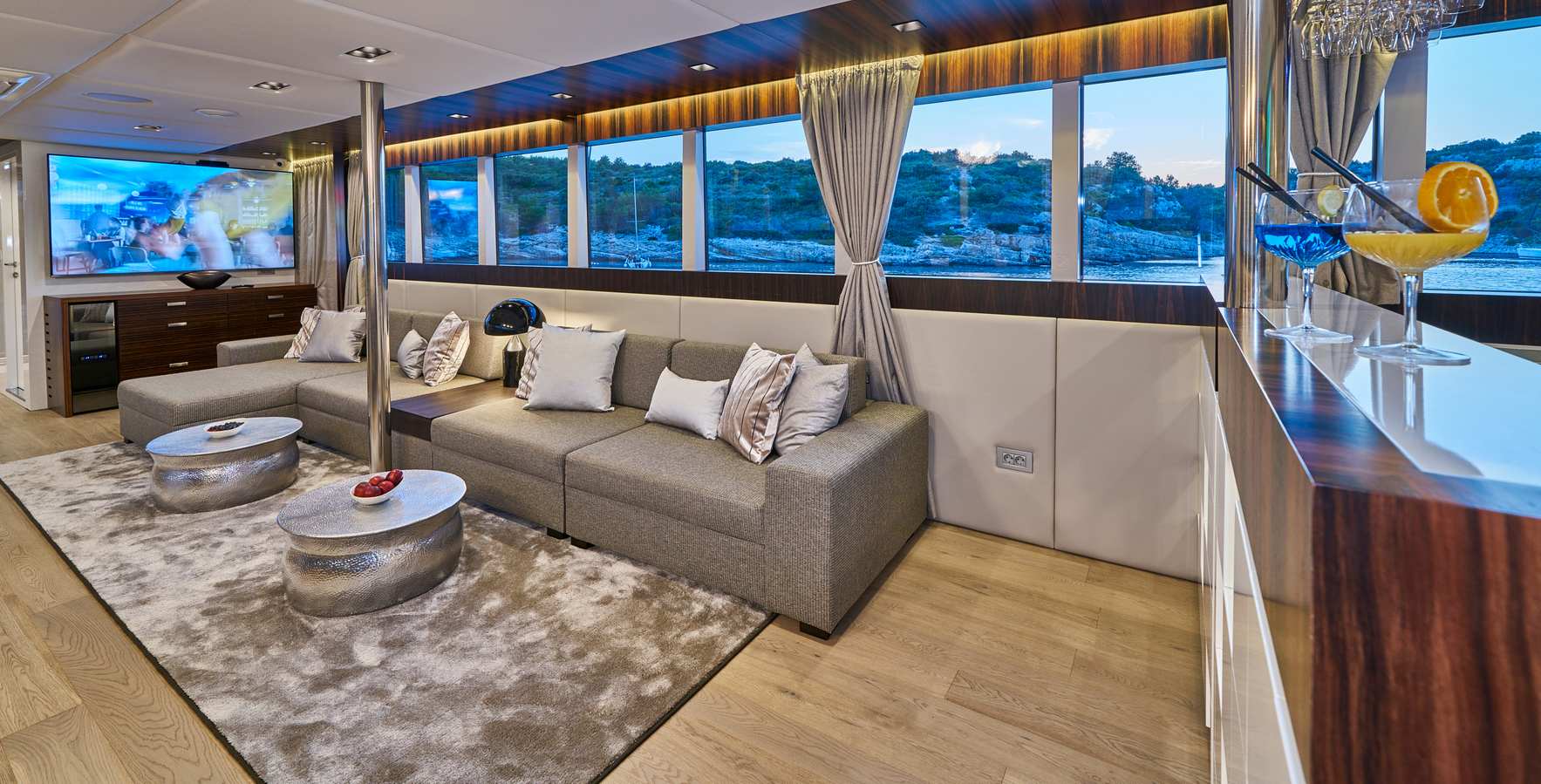 Dalmatino Yacht Charter Exterior