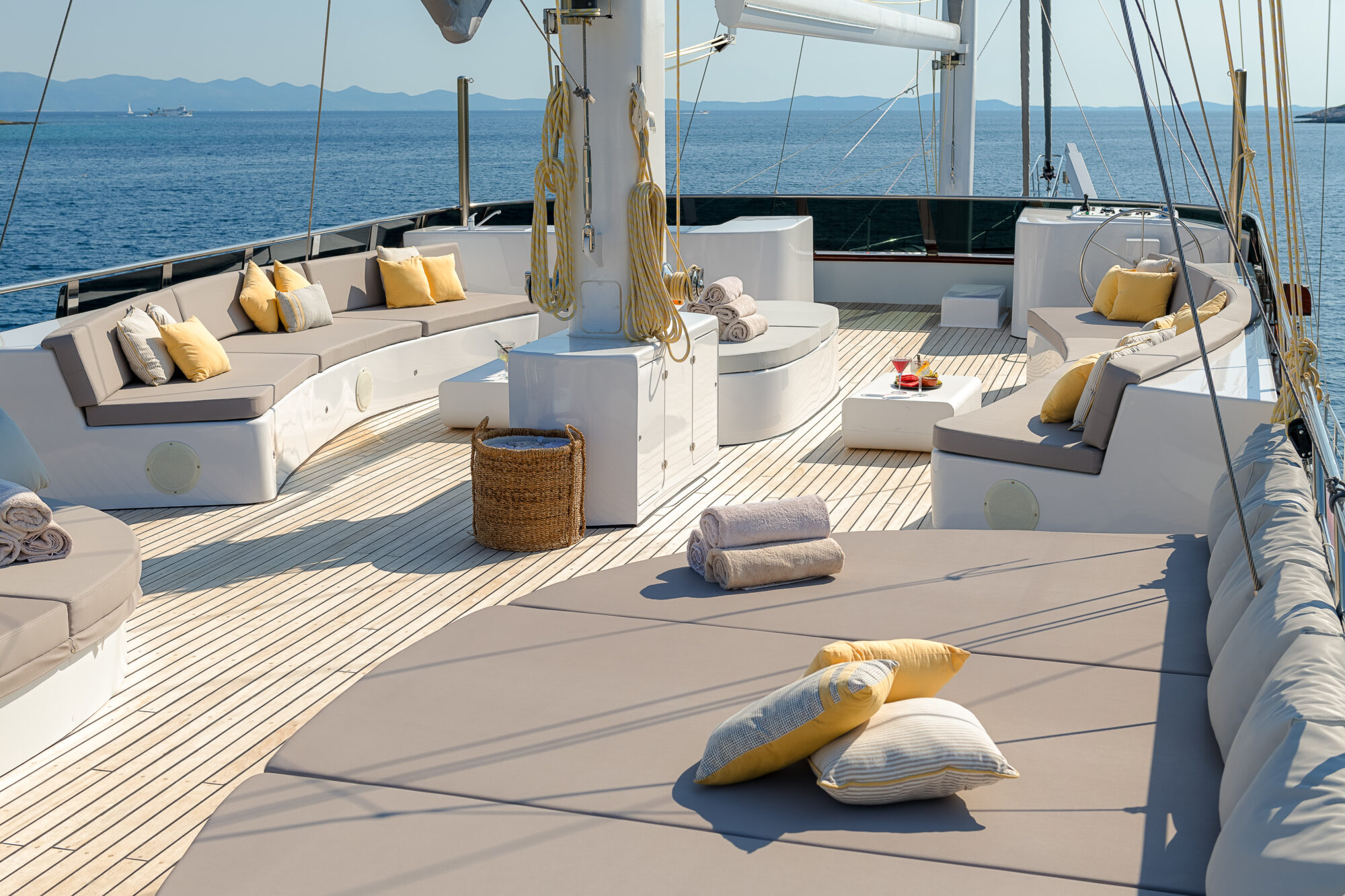 Lady Gita Yacht Charter Exterior
