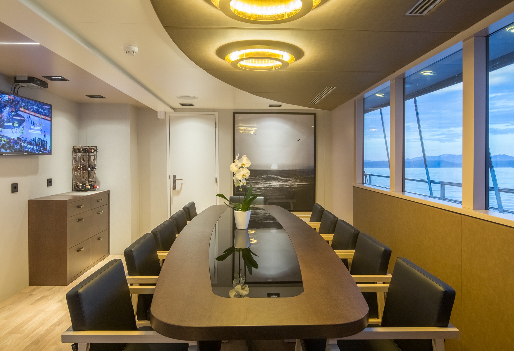 Rara Avis Yacht Charter Interior