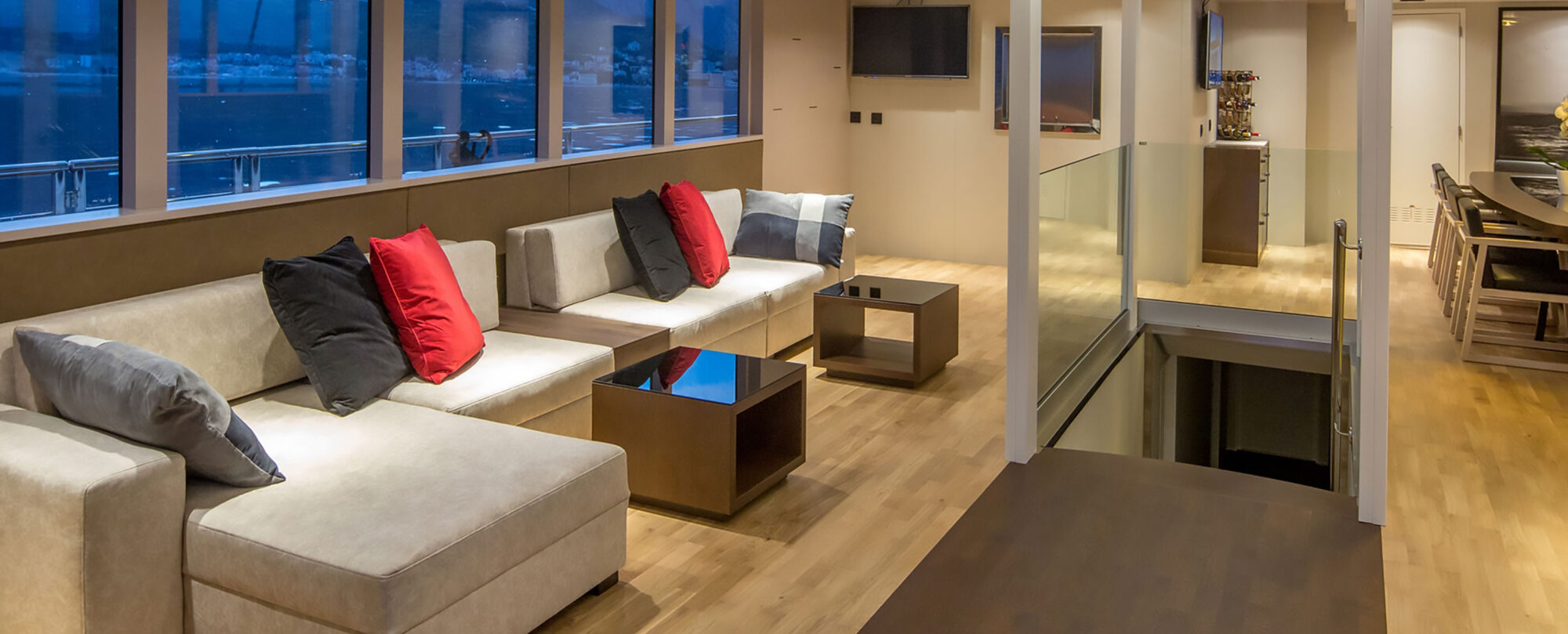 Rara Avis Yacht Charter