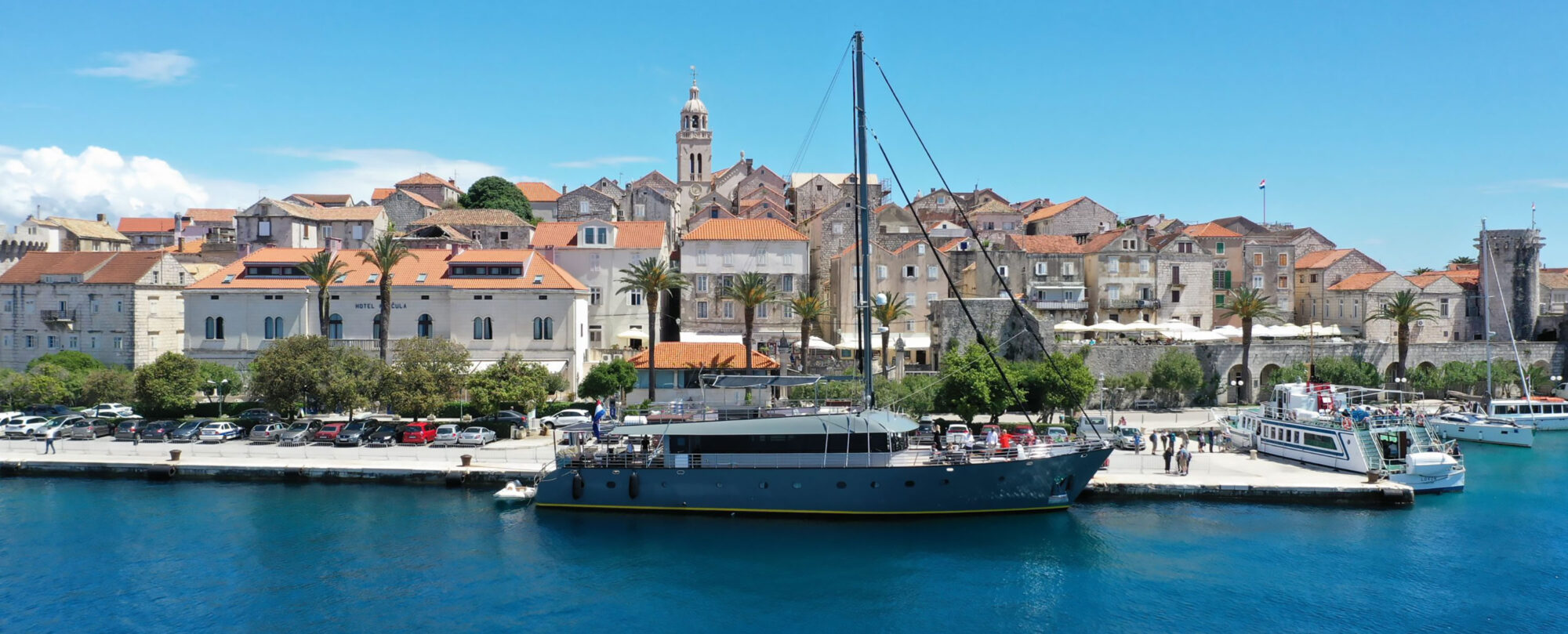 Rara Avis Yacht Charter