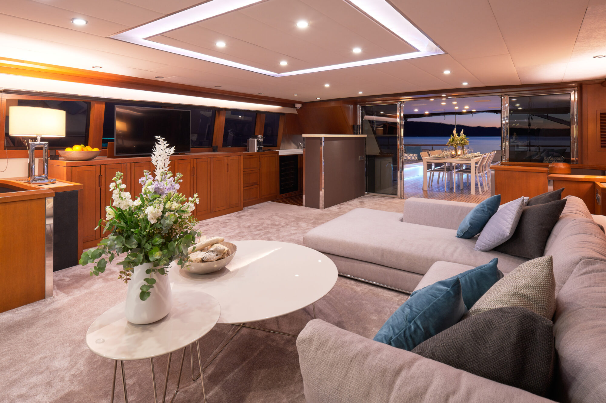 San Limi Yacht Charter Interior