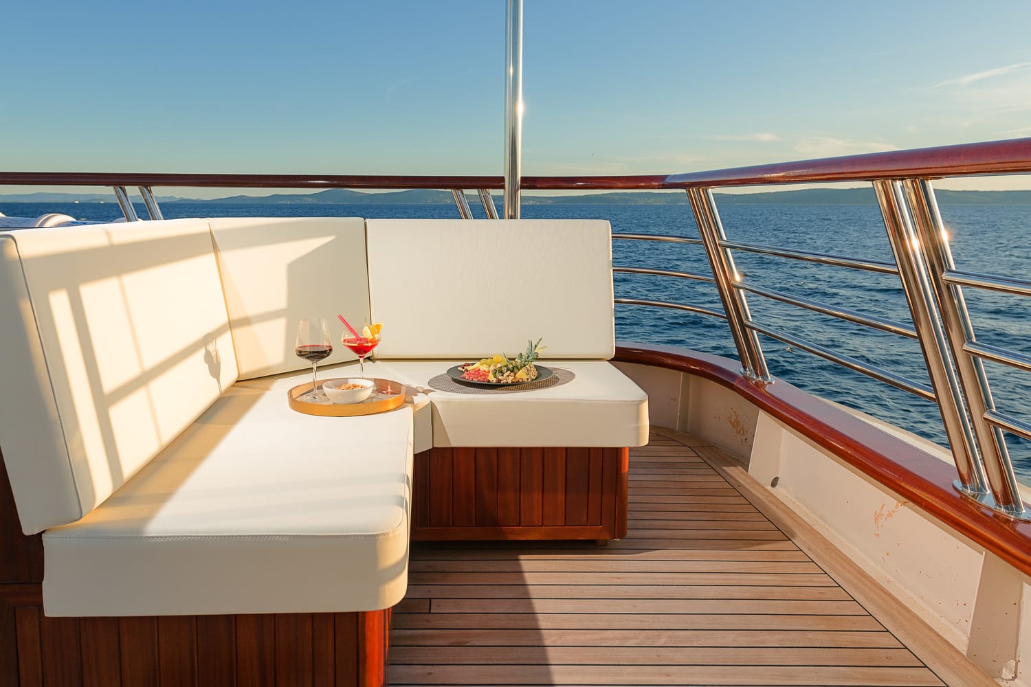 Son Mar Yacht Charter Exterior
