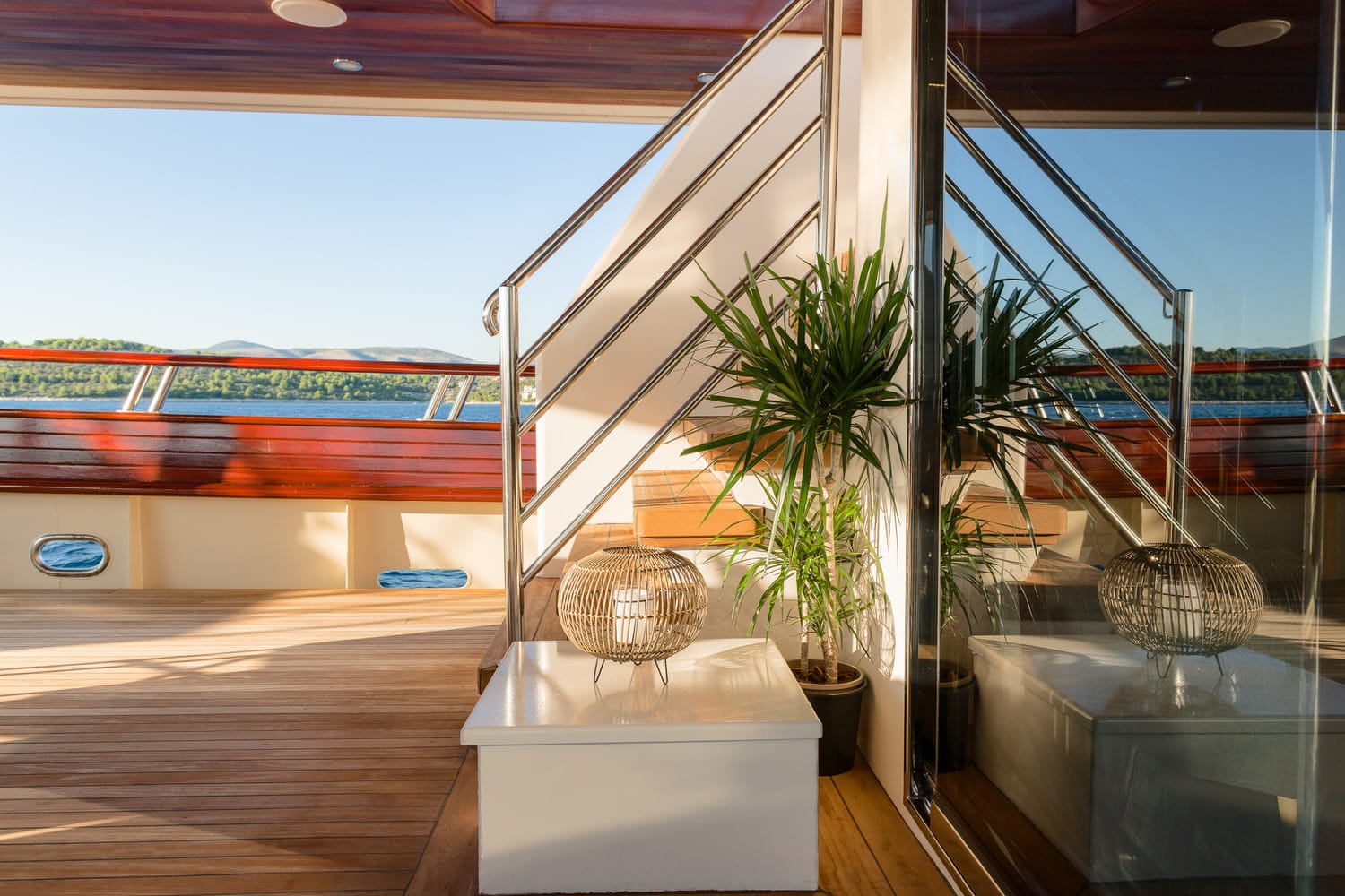 Son Mar Yacht Charter Exterior