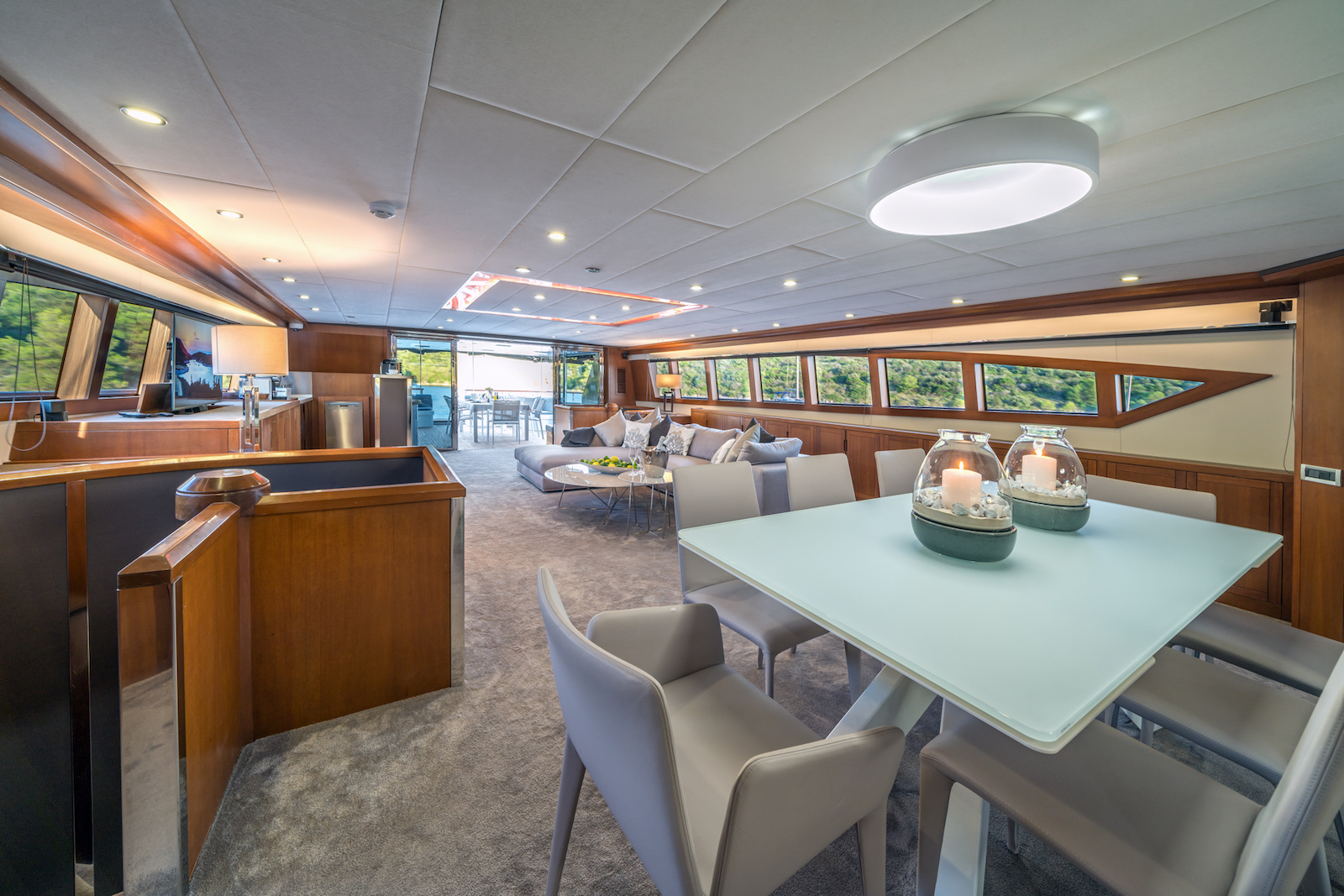 San Limi Yacht Charter Interior