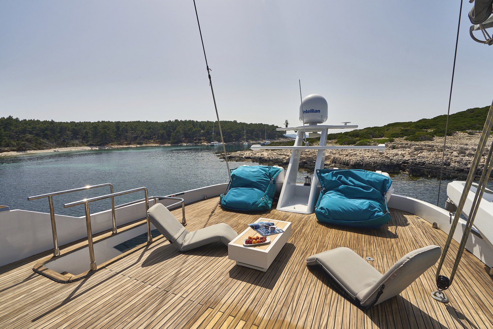 San Limi Yacht Charter Exterior