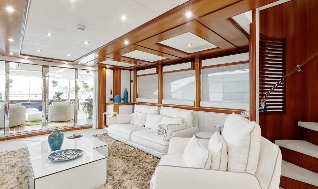 Noblesse Yachts