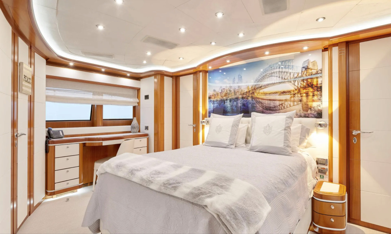 Noblesse Yachts