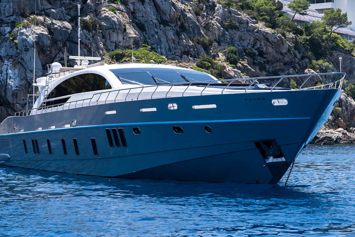 Yacht Blue Jay