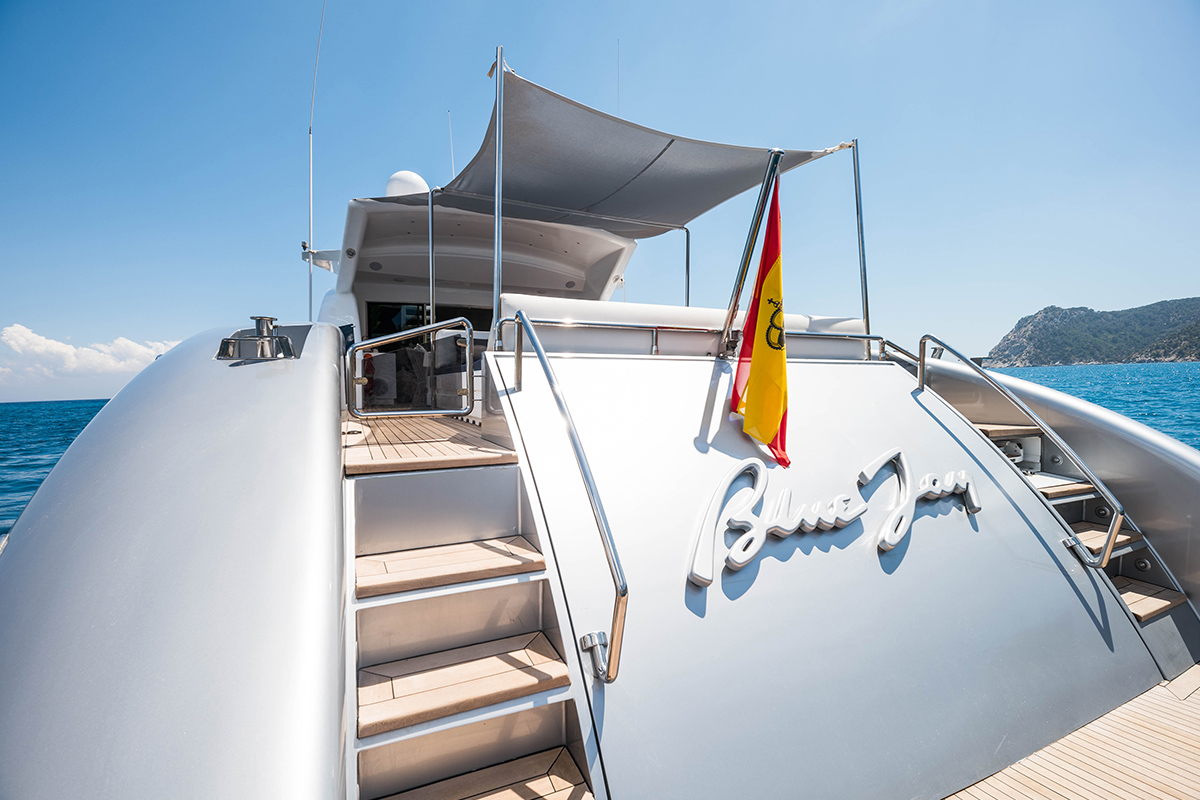 Yacht Blue Jay