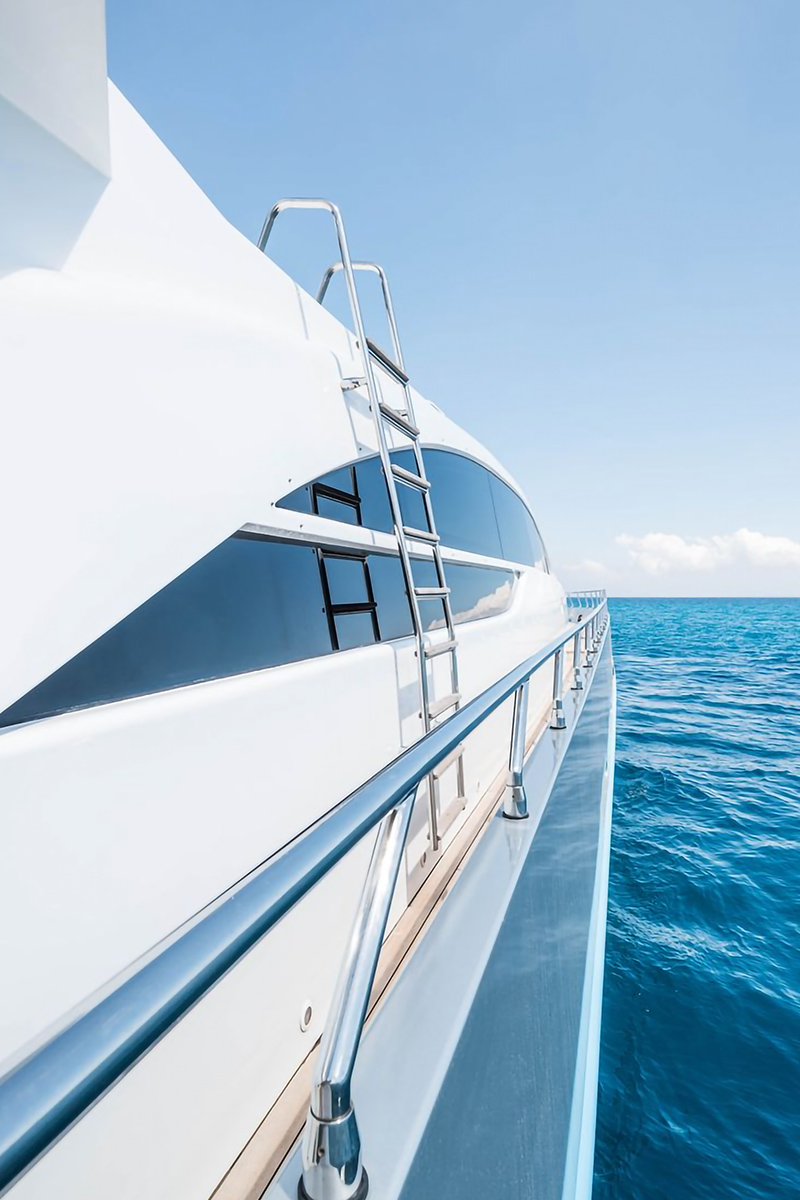 Yacht Blue Jay