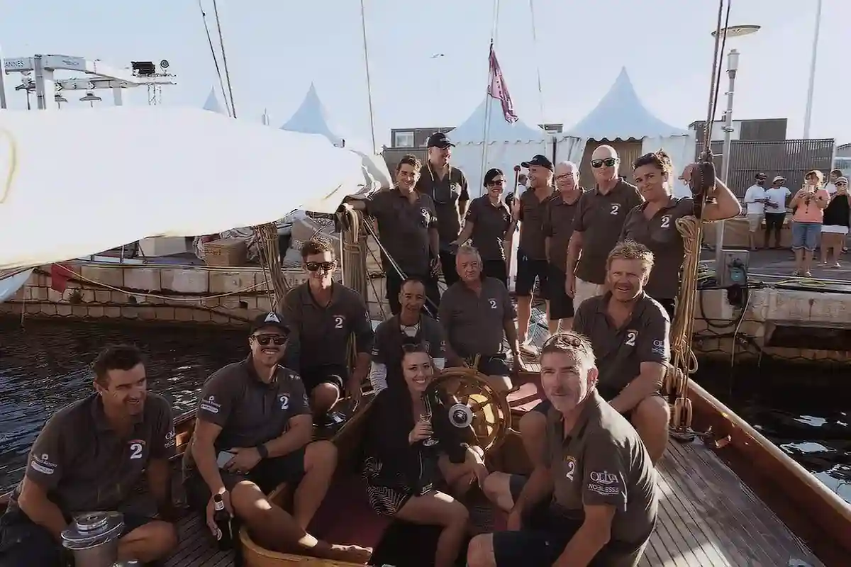 Noblesse Yachts, Hallowe'en, Oliva Cigars, Proficar, Profi-Tech