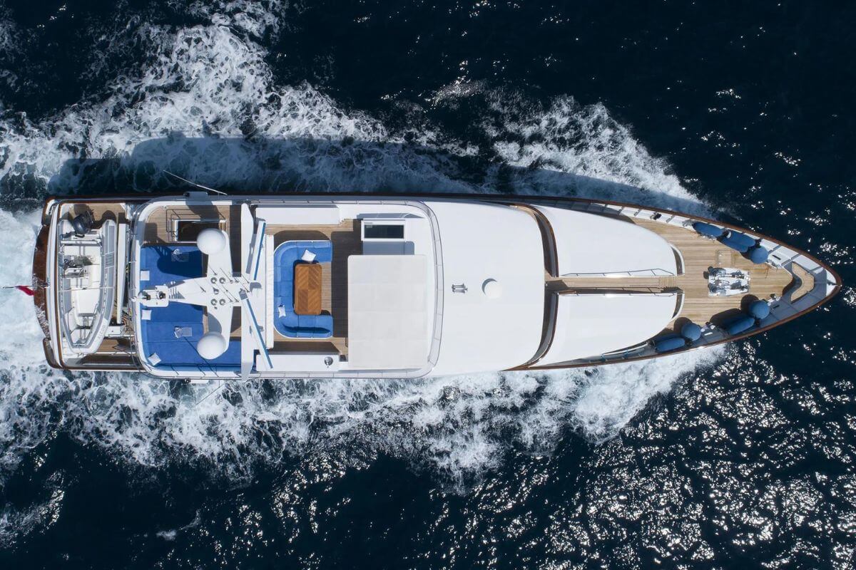 Yacht Alcor