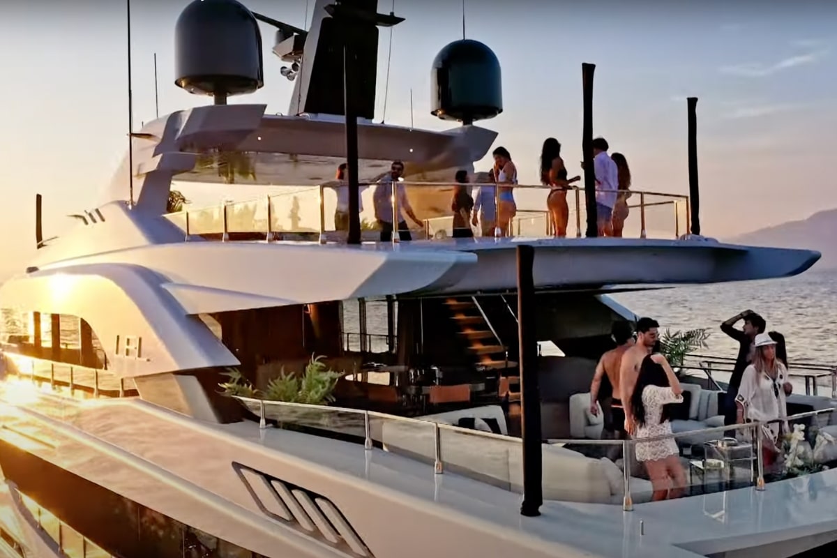 Yacht LEL