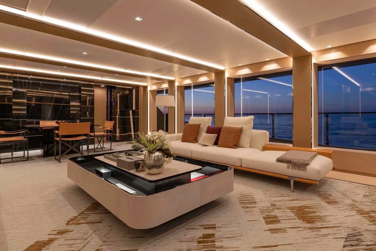 Yacht LEL