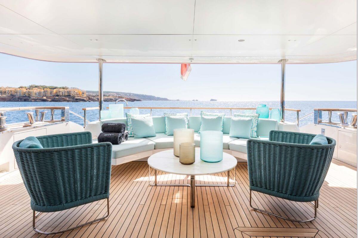 Yacht EH2