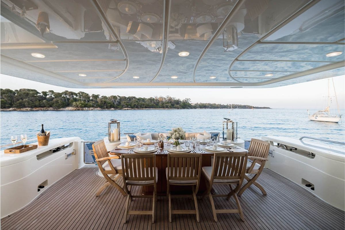 Yacht Onyx Charter Noblesse