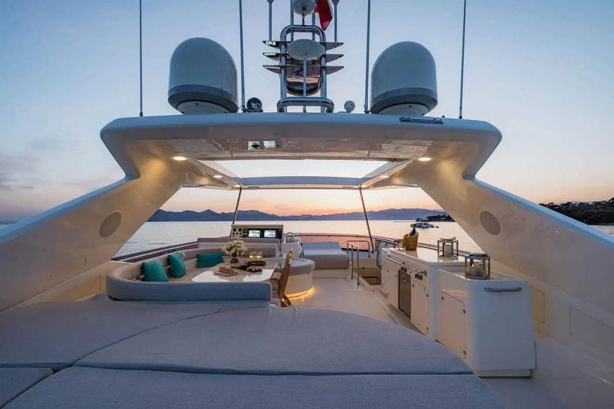 Yacht Onyx Charter Noblesse