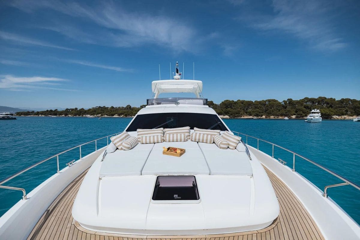 Yacht Onyx Charter Noblesse