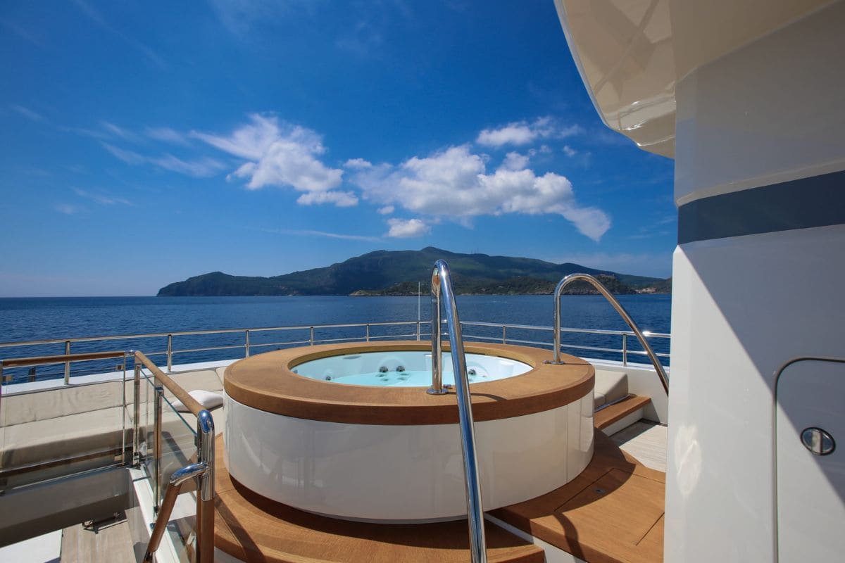 Aslec 4 Yacht