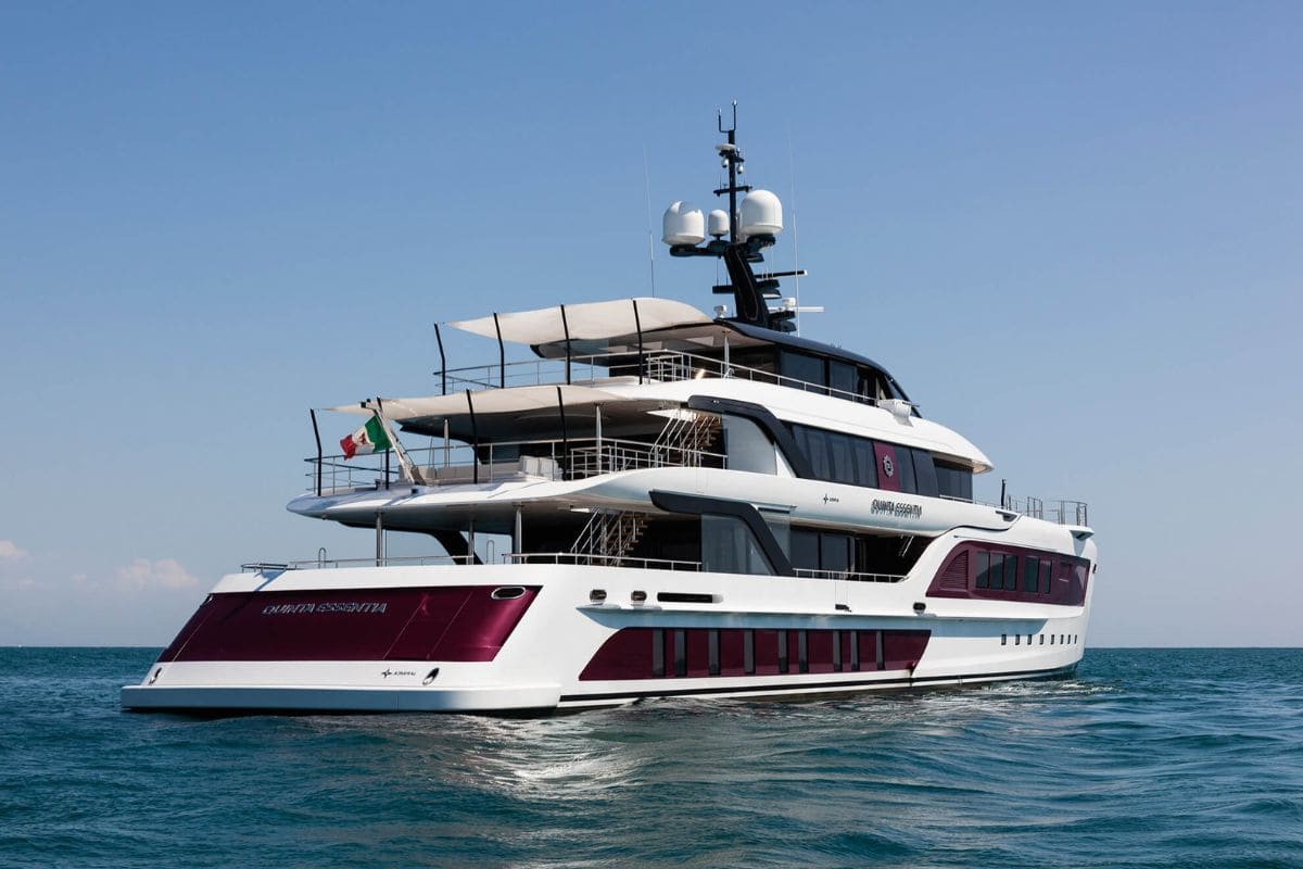 Yacht Quinta Essentia for Charter with Noblesse Yachts